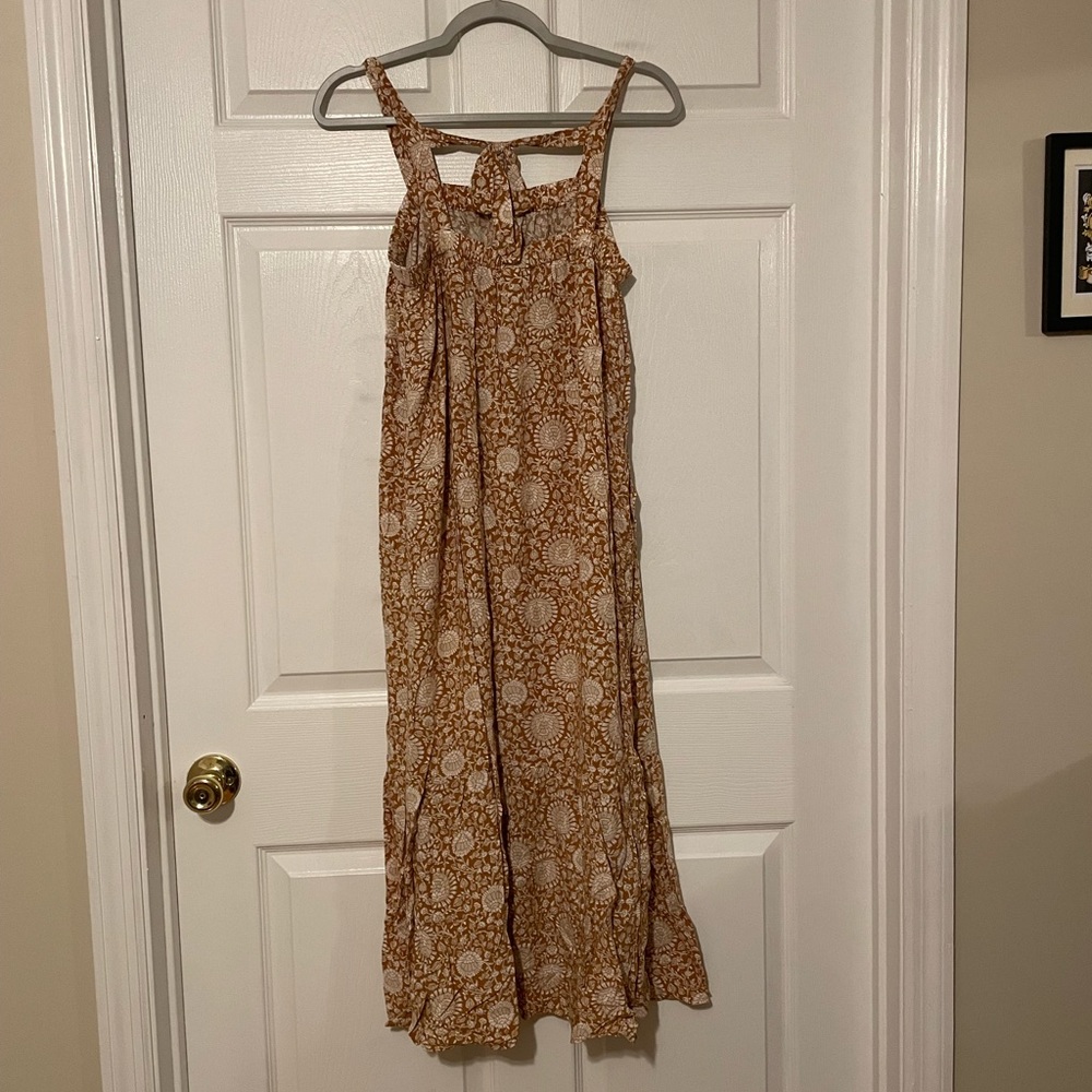 Old Navy Floral Maxi Dress with Square Tie Back - Picture 2 of 7